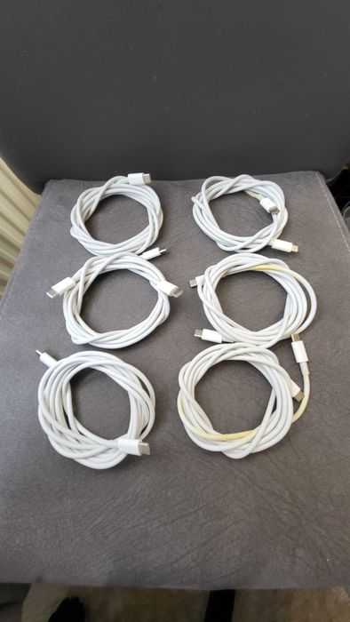 Cablu date APPLE  Gros , USB-C - USB-C, 240W, 2m, alb  de la 50-70 lei