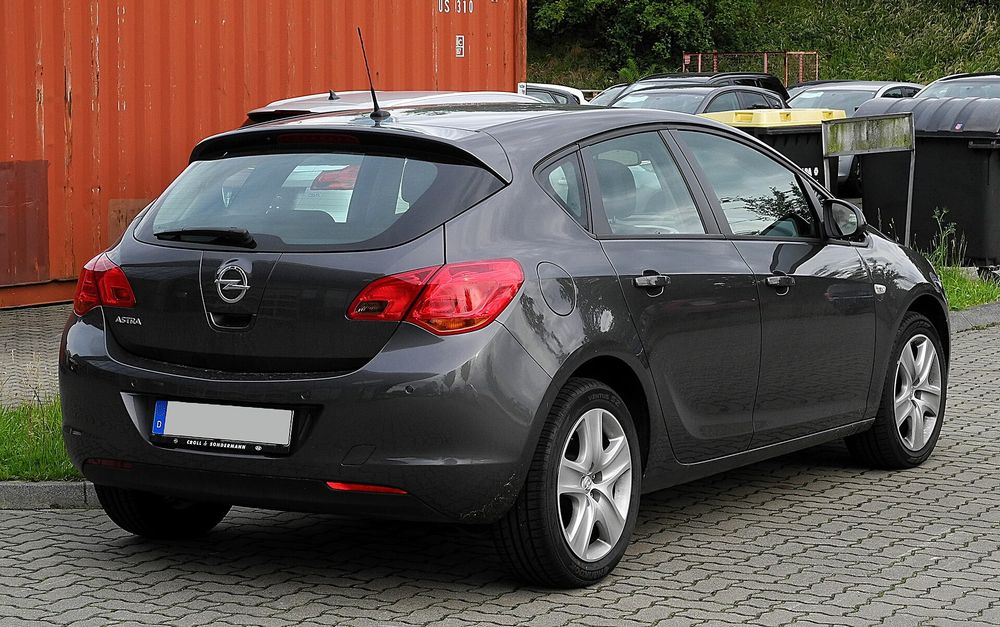 Opel Astra J, 2010-2013 PIESE AUTO