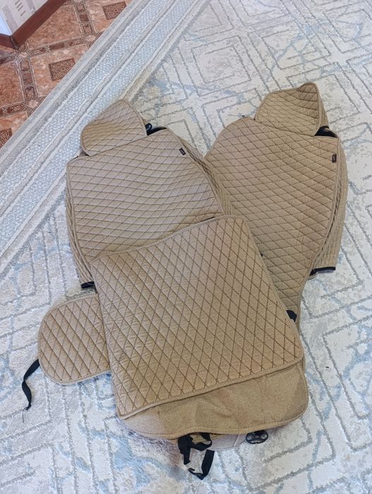 Чехол для машины в отличном состоянии