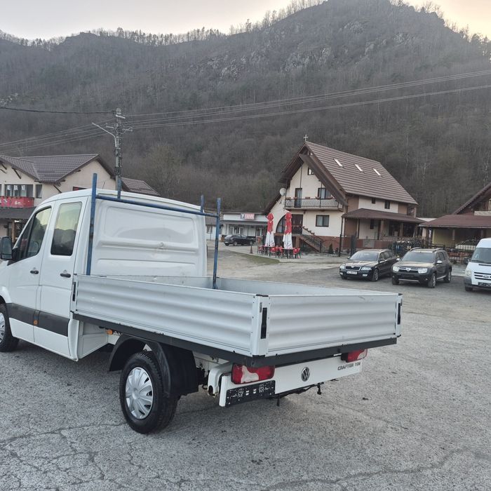 Vand vw crafter 2.0 tdi 6+1 trepte  7 locuri.140 cp.top