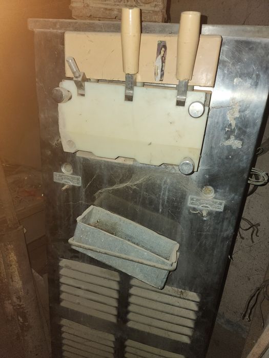 Фрезер з ФАЗ иккита матор иккита компрессор 10 милион