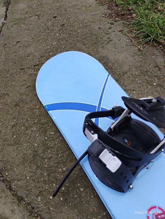 Vând placa snowboard