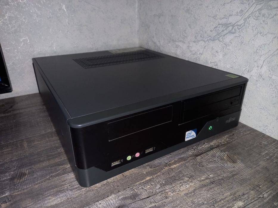 Kompyuter FUJITSU sotiladi. Компютер FUJITSU