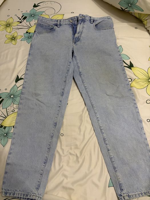 Blugi pull&bear standard albastri deschis marimea 42 purtati de mai multe ori
