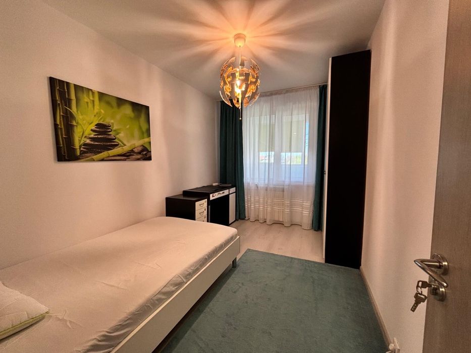 Vand apartament cu 4 camere zona Dristor - Fizicienilor
