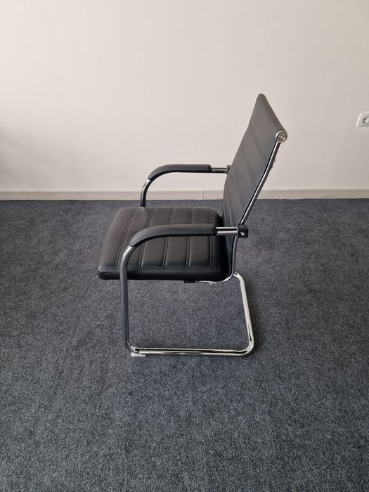 Ofis uchun sifatli stullar — Holati ideal (2 oy ishlatilgan)