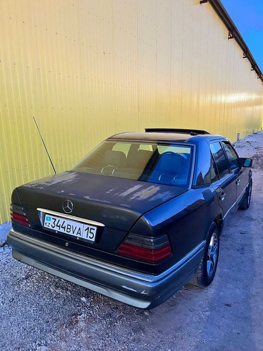 Задний бампер на W124 рест