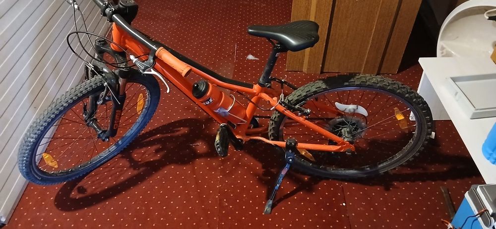 Vând bicicleta scott