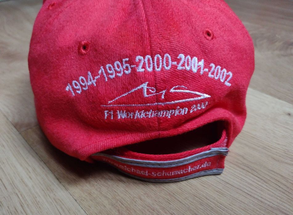 F1 Scuderia Ferrari / Michael Schumacher - шапка с козирка на Формула 1