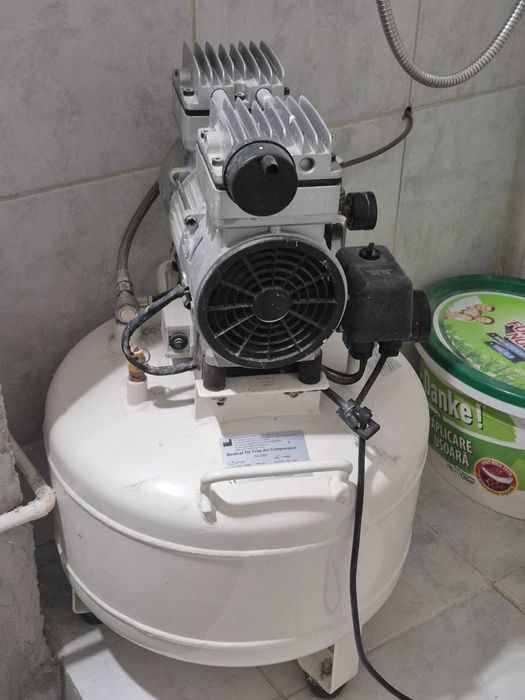 Vand aparatura medicala -stomatologie si scaun medic