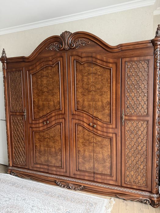 Спальный гарнитур