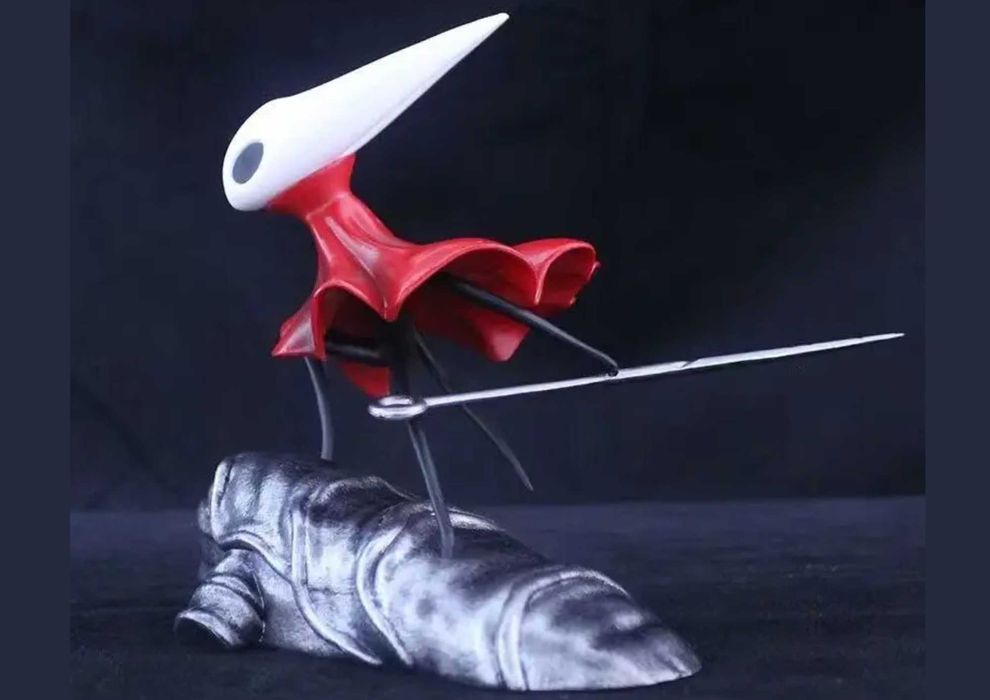 фигурка Шершня из серии Hollow Knight