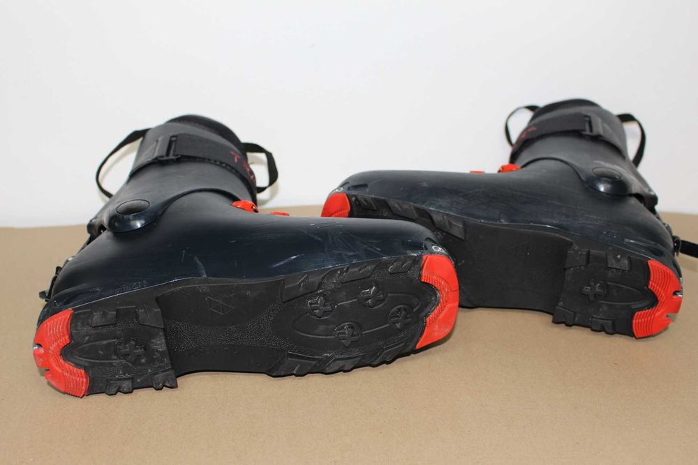 Clapari ski/schi de tura Fischer Travers ts boa nr 42