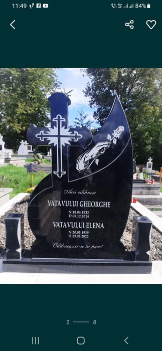 Monumente funerare și cruci