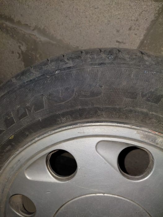 Продаётся диск с резиной Volkswagen Golf 2