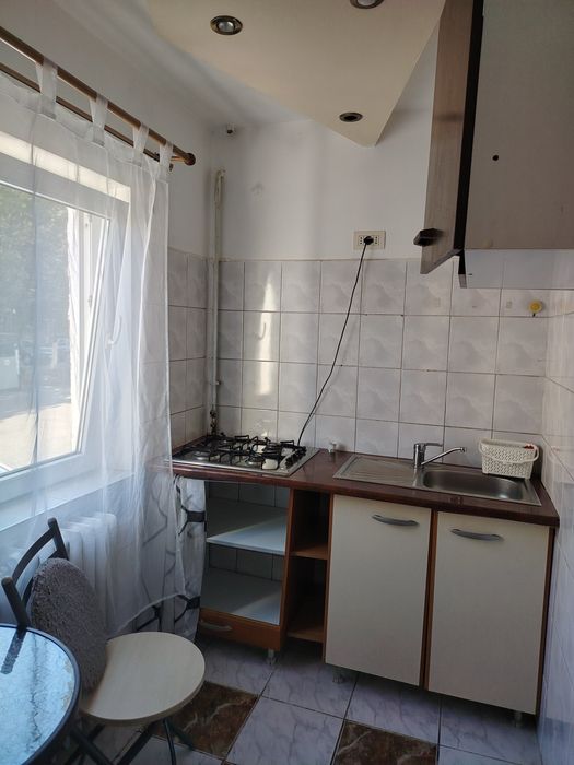 Garsoniera de închiriat