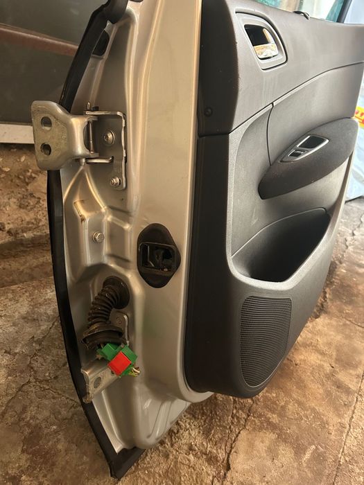 Врати за Пежо 308 модел от 2011 до 2013 г.