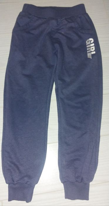 Trening complet + hăinuțe + ghetuțe pentr copii vârsta 5-6 ani