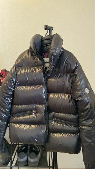 Geaca Moncler Editie Limitată