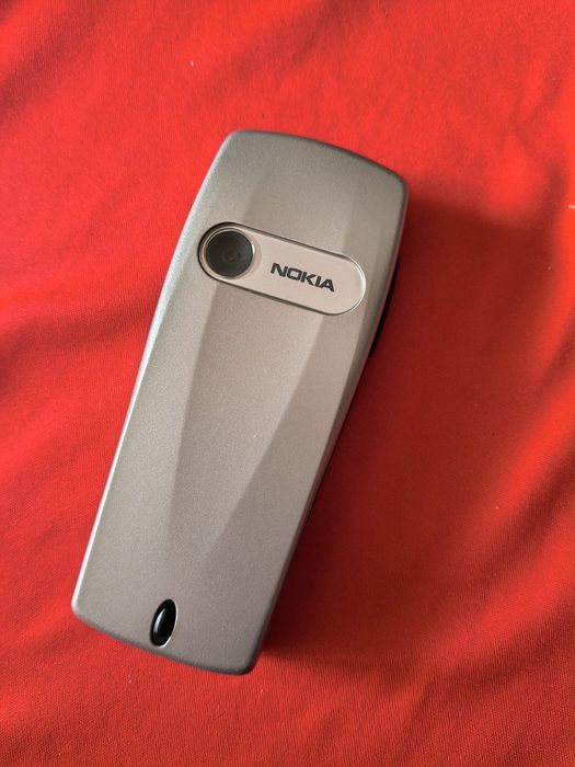 Nokia 6610i  ( decodat, lifetimer 4:10, impecabil)