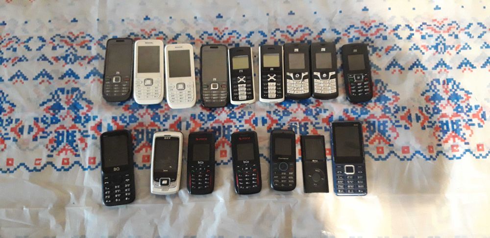 Продам сотовые телефоны.