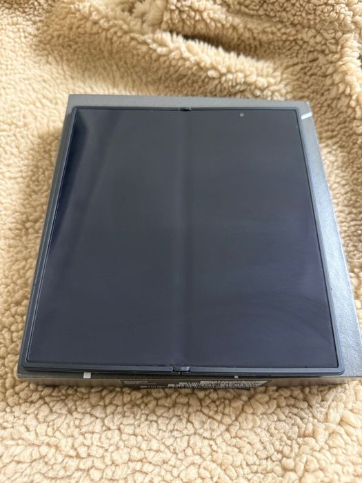 Samsung Galaxy Z Fold 7 jet black