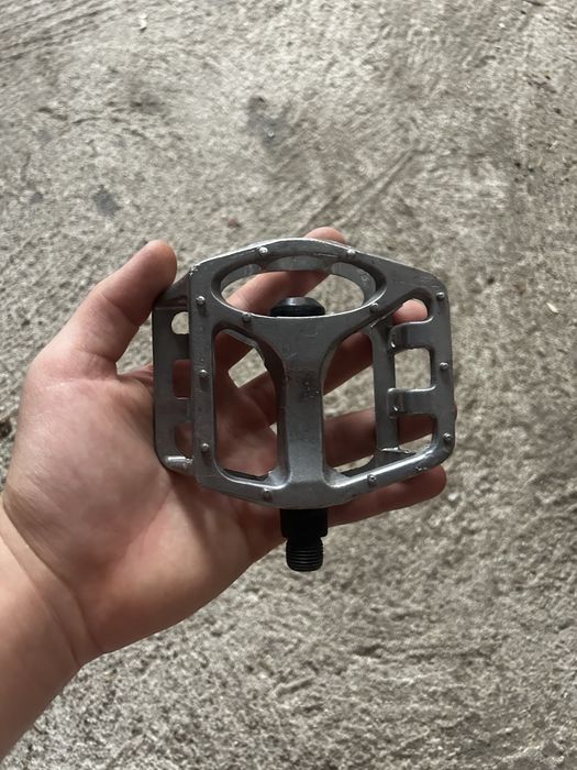 Метални педали за велосипед