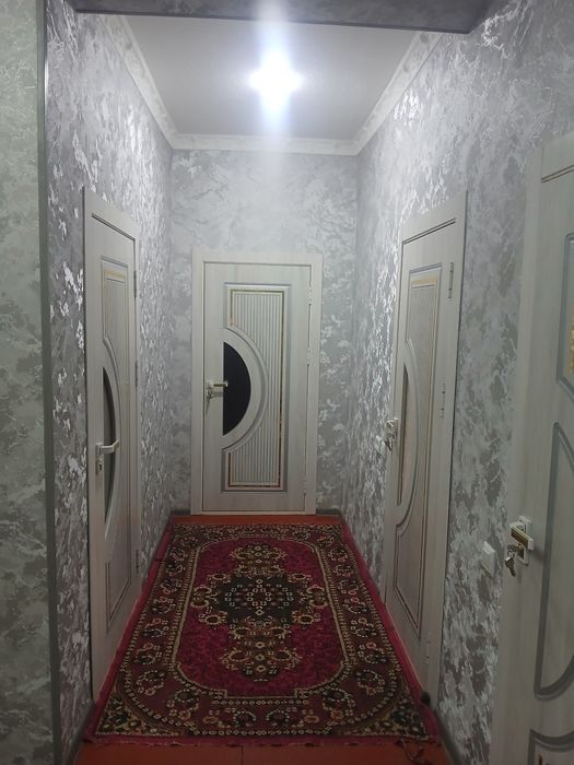Квартира сотилади.