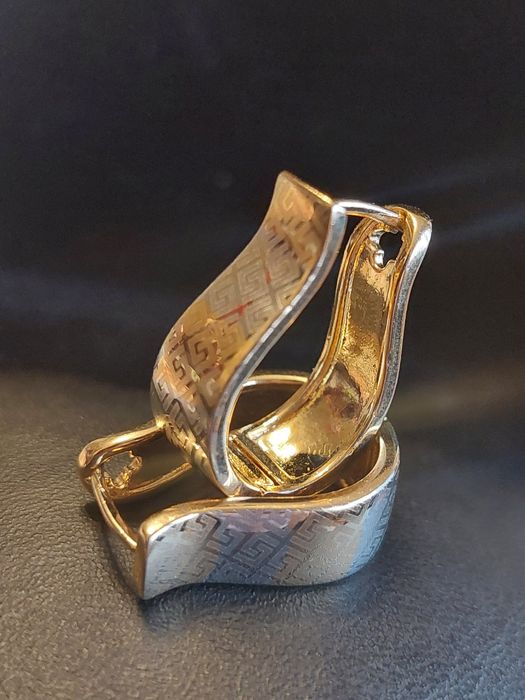 Обеци с покритие