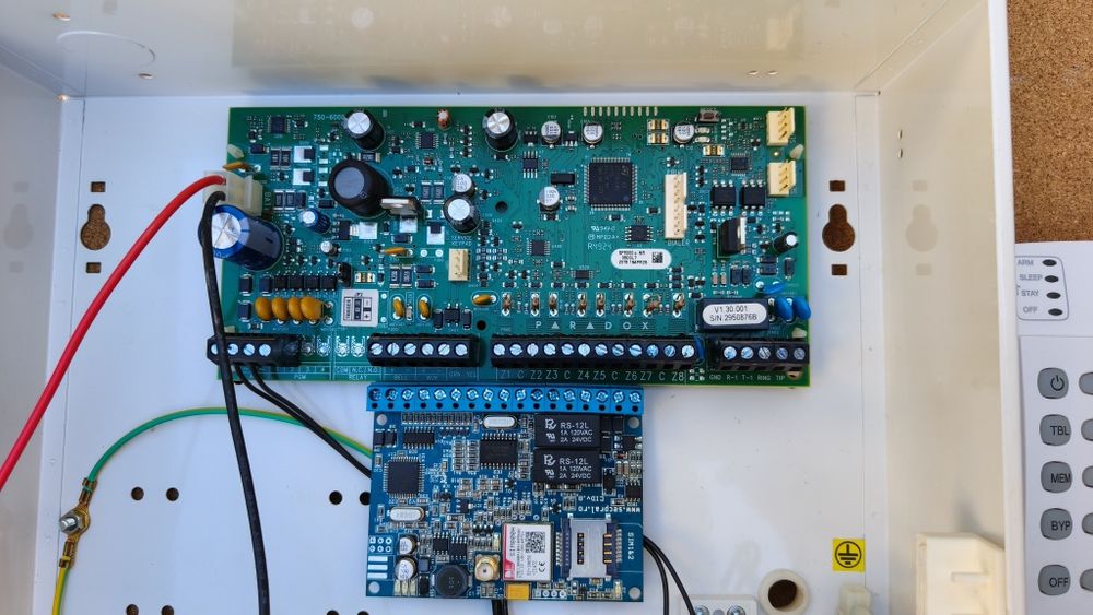 Centrala Alarma Paradox SP6000+