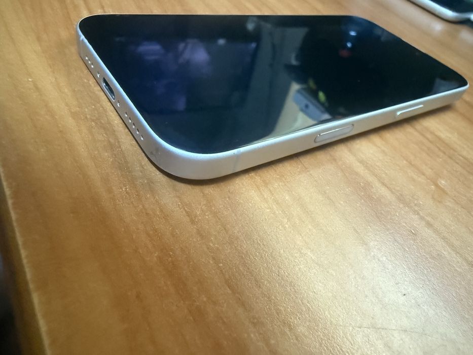 Iphone 16 fara urme de uzura