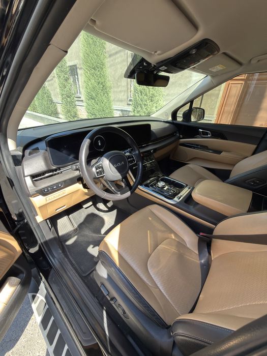 Kia Carnival Limusine