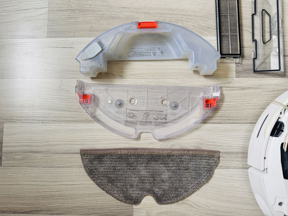 Roborock S5 Max Aspirator robot la cutie