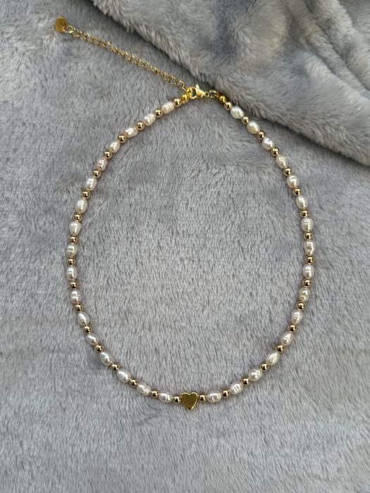 Колиета от естествени камъни,  сладководни  перли и стомана