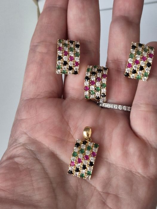 Set din aur 18k cu pietre pretioase