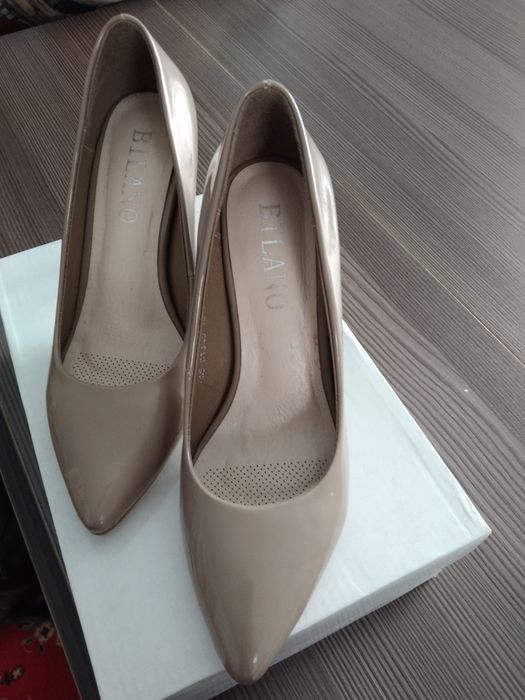 Продам туфли женские