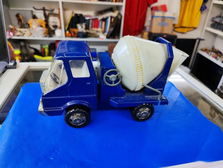 Ламаринена играчка Japan