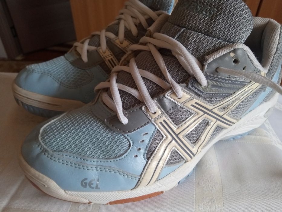 Asics Gel Task mărimea 40,5 stare foarte bună