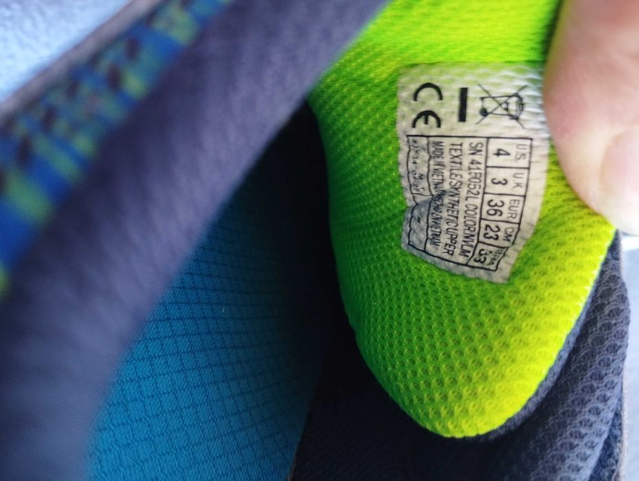 Skechers и ecco  номер 36.