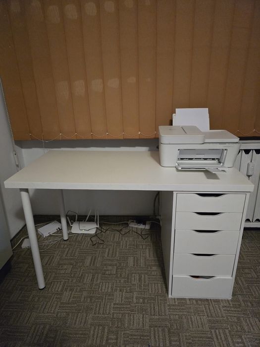 Birou Ikea si scaun Jysk