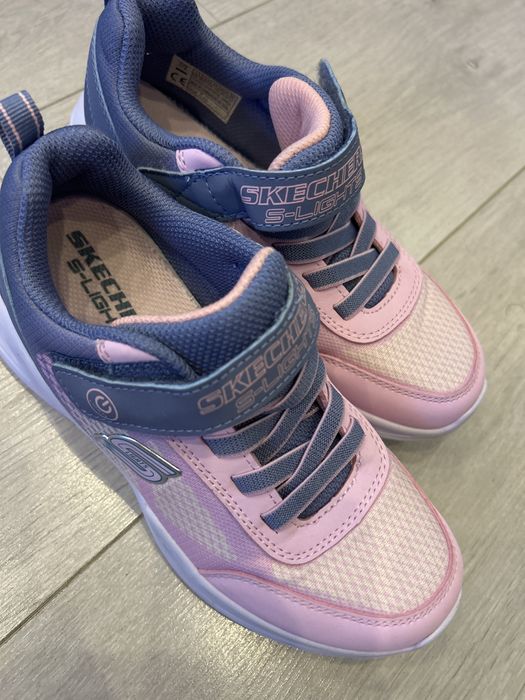 Adidași Skechers
