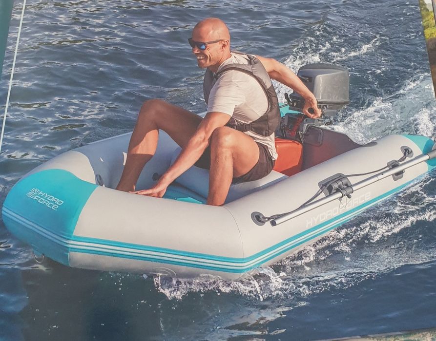 Нова Лодка 2.30м с вграден транец комплект с гребла и помпа Bestway