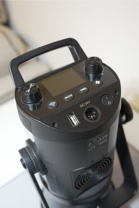 Godox SL150R, lampa Video RGB, 165W, ca noua. In garantie la f64.