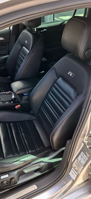 Proprietar vând Vw Passat B 8.5  R-LINE  2022