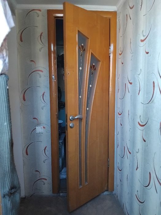 Продам двери межкомнатные