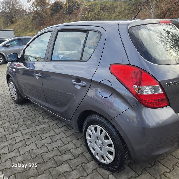 HYUNDAI i20 2011 — imagine 4