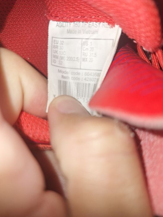 Vand pantofi de football kipsta copii marime 32