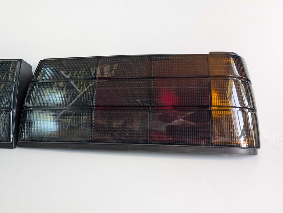Стопове БМВ Е30 Нови Фабрично опушени Троен стоп BMW E30