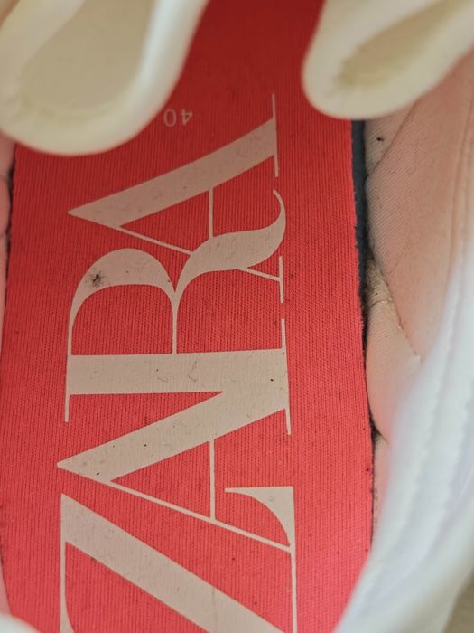 Обувки Zara- стелка 25 см