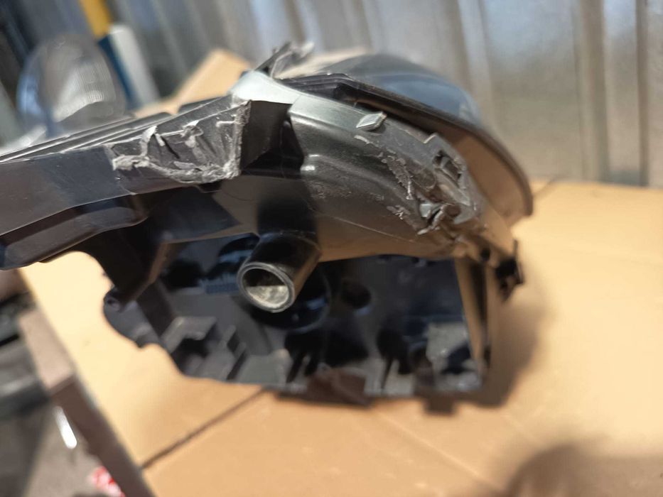 far dreapta peugeot 3008 led
